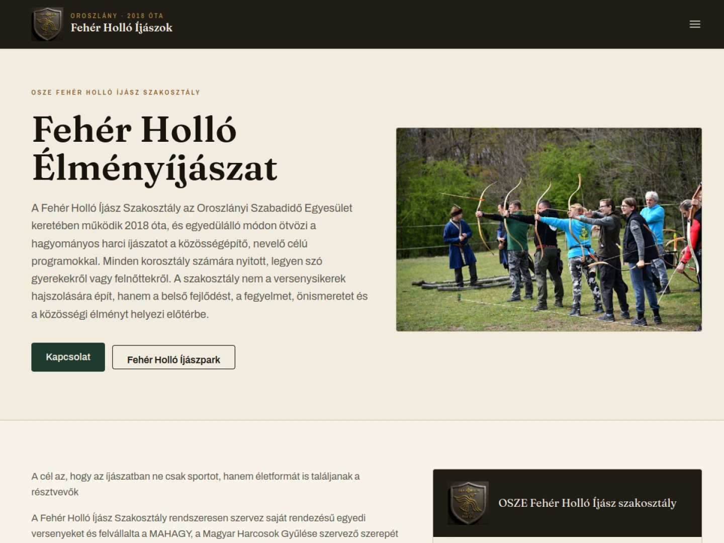 A Fehér Holló Íjászok weboldala, íjászó közösséggel a nyitóképen